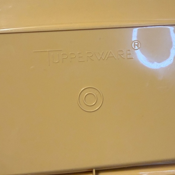 Tupperware harvest gold container lid carrier tray storage vintage loaf plastic - Picture 4 of 5